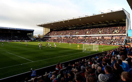 场球员进行 场球员进行